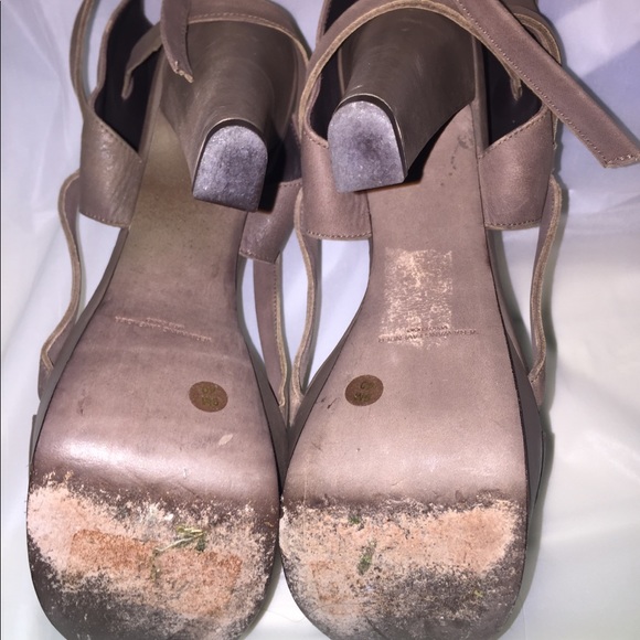 Vera Wang Lavender Abby Buckskin Leather Platform Sandals - Picture 7 of 7